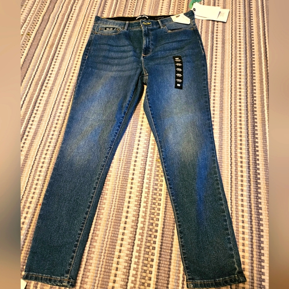 DKNY Petite  Skinny Jeans 14P/30P